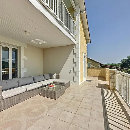 Le Relais - Groupe - Bbq - Babyfoot - Pingpong- Netflix- Clim *