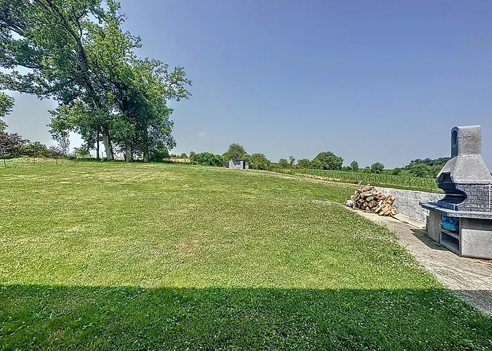 Le Relais - Groupe - Bbq - Babyfoot - Pingpong- Netflix- Clim * Horsarrieu