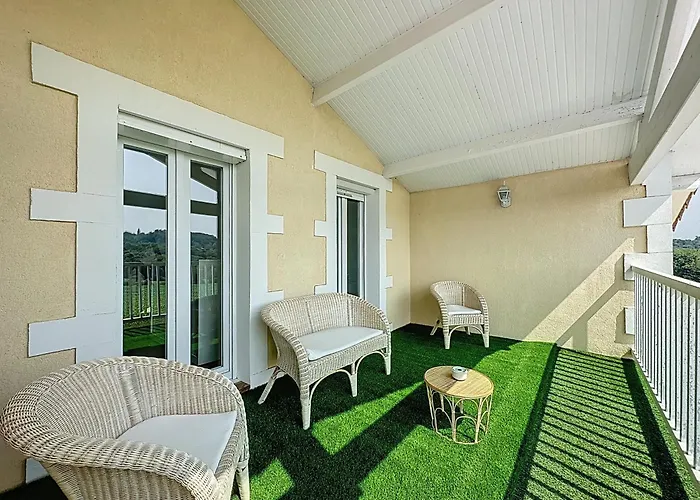 Feriehus Le Relais - Groupe - Bbq - Babyfoot - Pingpong- Netflix- Clim Horsarrieu